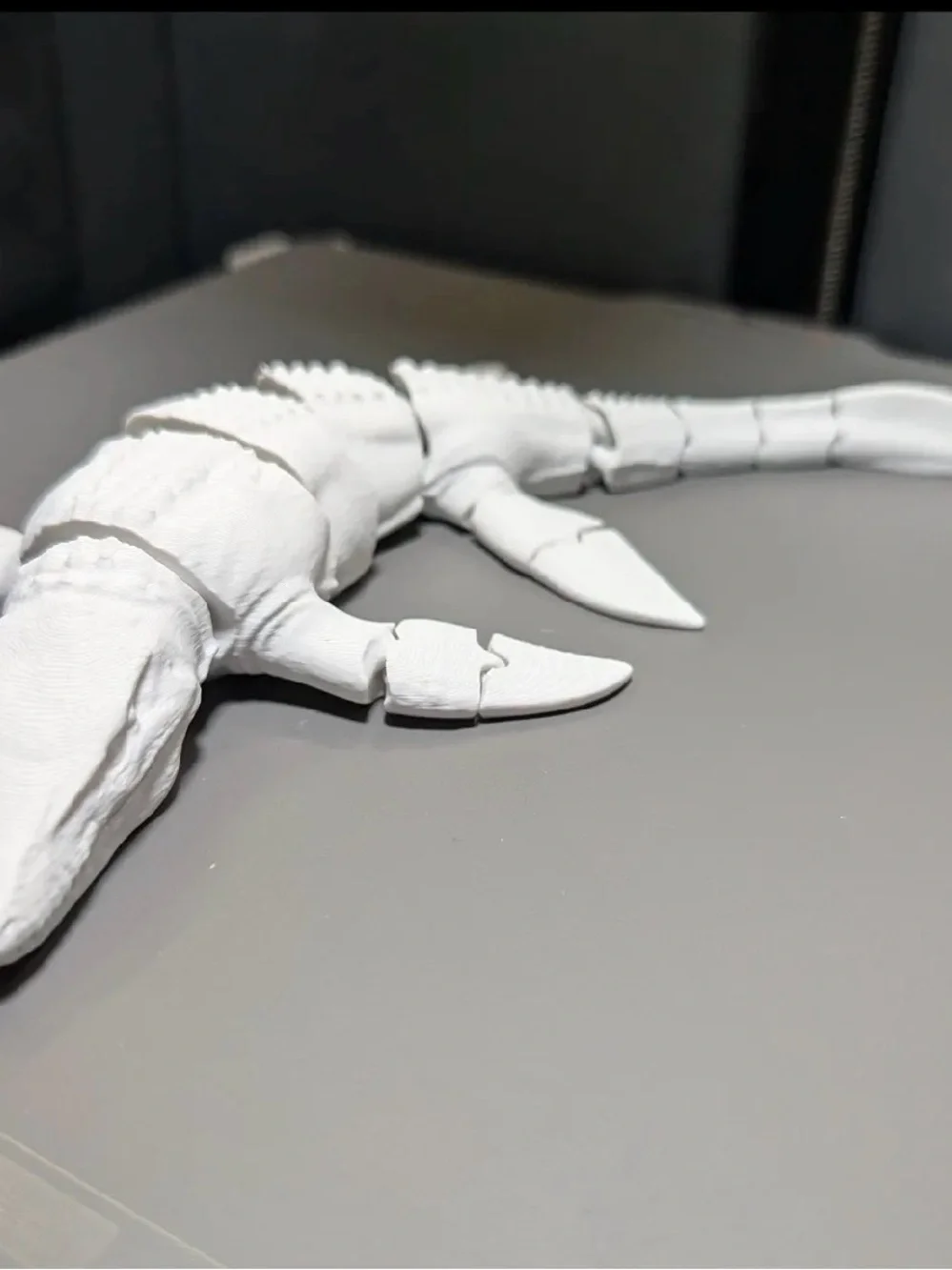 White Reptile Claw Habitat Decoration for Pets